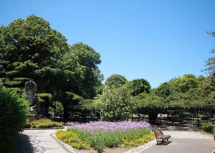 Milanesa Πανσιόν